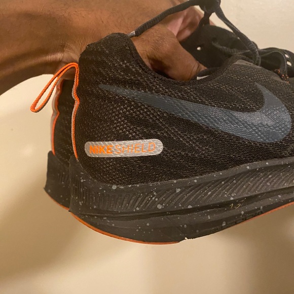 Nike Zoom Winflo 4 Shield Running Shoe - Picture 5 of 8